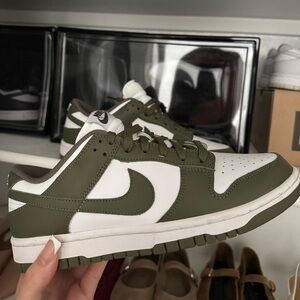 Nike Dunk Low Olive